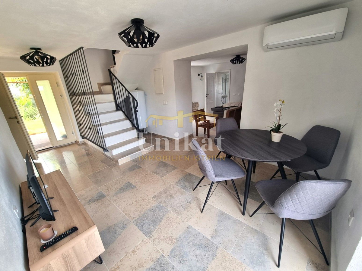 Casa in pietra ristrutturata con piscina a 3 km dal mare